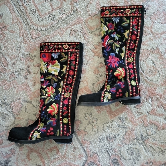 Warren Edwards Embroidered Floral Boots NWOT - Picture 3 of 11